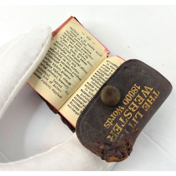 Vintage Miniature Webster's Dictionary Leather, 1800 Words, Miniature Dictionary - Picture 16 of 16